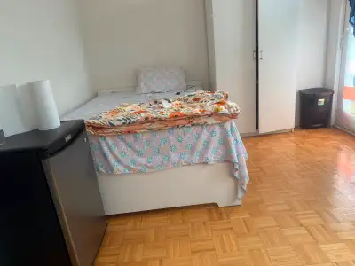 Room for rent at York University village.
