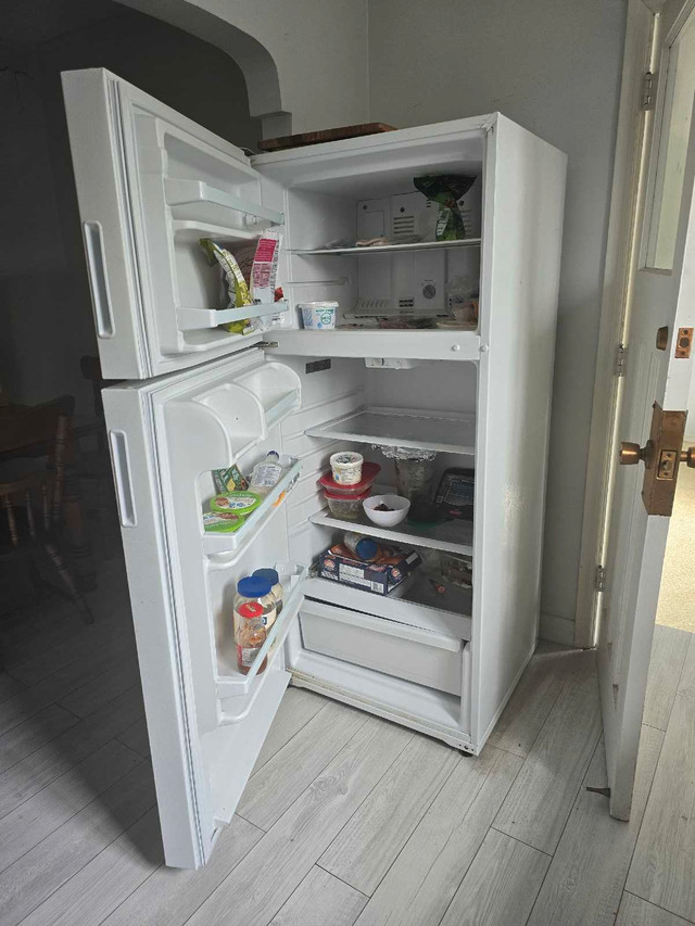 Refrigerator and Stove Combo in Refrigerators in City of Toronto