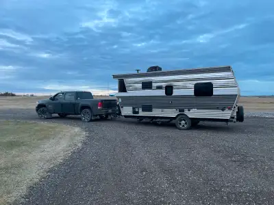 4 year warranty built-in solar panels, 230 pound propane bottles and new dual 6 V batteries can thro...