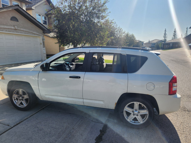 2007 Jeep Compass in Cars & Trucks in Calgary - Image 2
