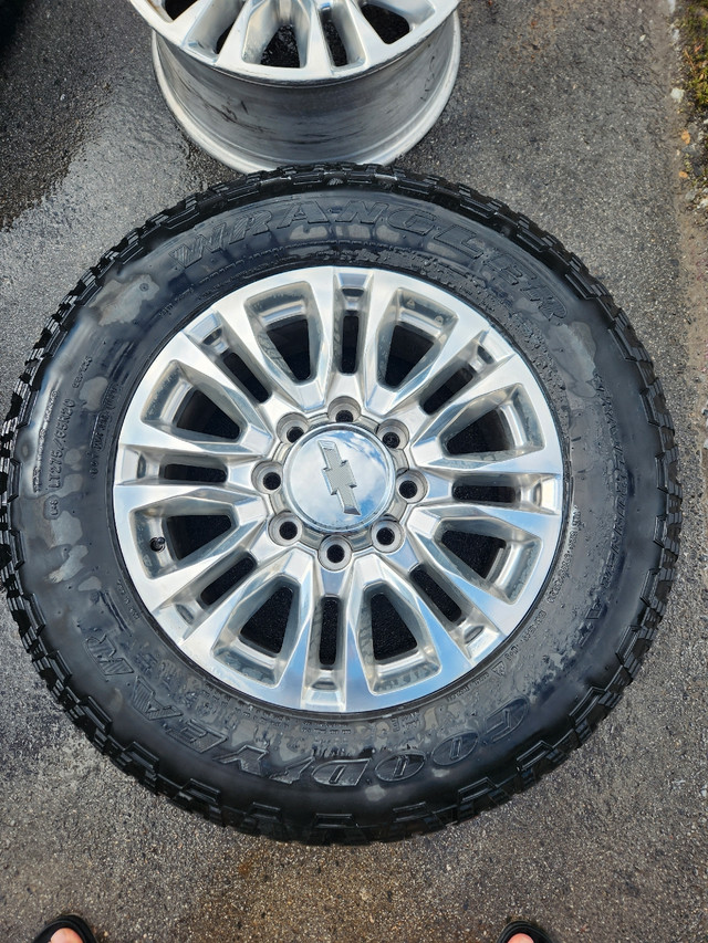 3 x 20" 8 Bolt Rims W/ Tires in Tires & Rims in Kelowna - Image 3