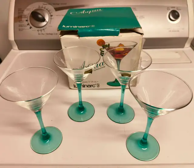 Luminarc Aqua Stemware483178379016284160