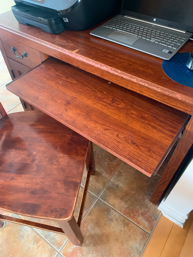 Bureau de travail et chaise pour 30$ dans Bureaux  à Ville de Québec - Image 4