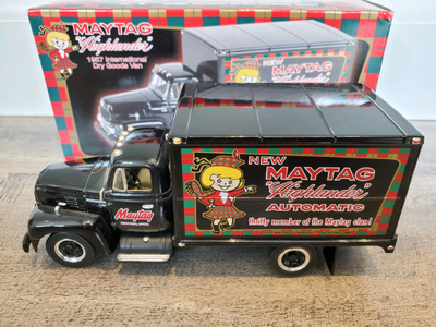 Rare BNIB 19-2540 1:34 Diecast First Gear 1957 International Maytag Highlander Dry Goods Van