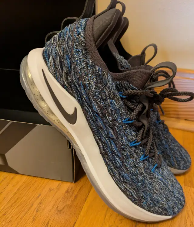 Size 10.5 LeBron XV Low basketball in Basketball in Calgary - Image 3