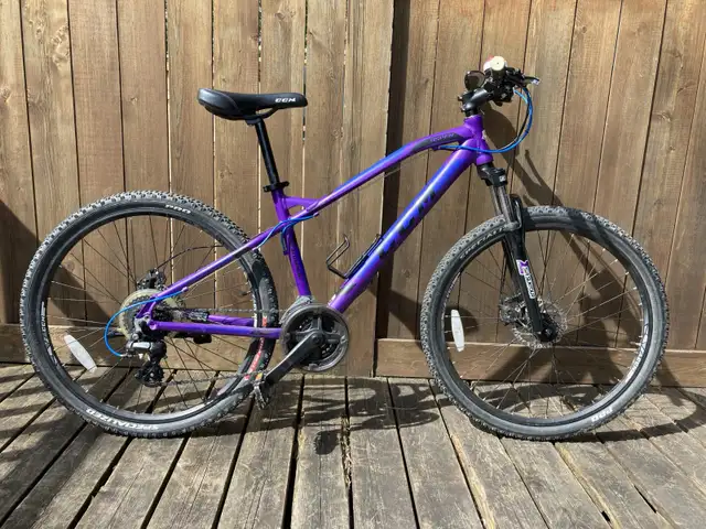 CCM 24 Speed Mountain Bike Ride Me Purple in Mountain in City of Toronto - Image 4