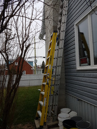 10 ft. Fiberglass ladder, used once! Like new.