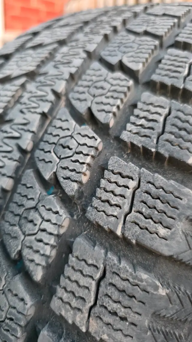 225/45/18 Toyo winter tires 80% tread with DAi alloy rims 5x114. in Tires & Rims in Markham / York Region - Image 10