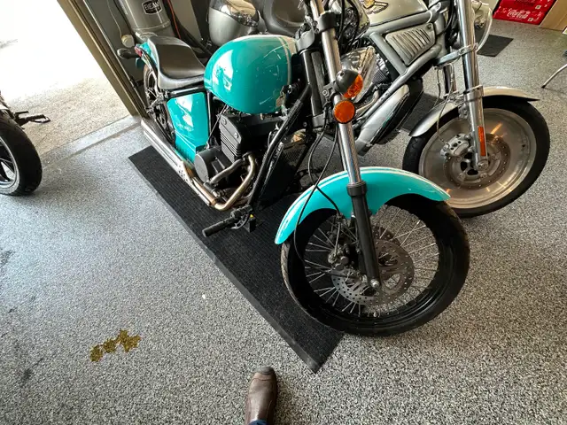 Motorcycle in Street, Cruisers & Choppers in Regina - Image 3