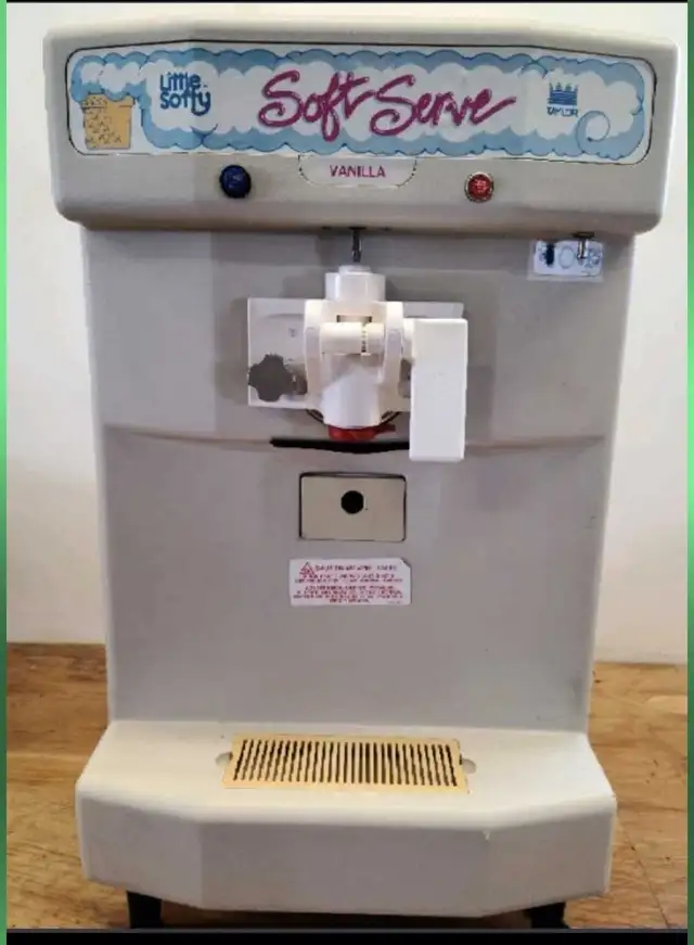 Soft Serve Ice-cream Machine For RENT64319067568771120