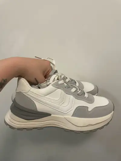 NKTE Sneakers new size 8 women, View more