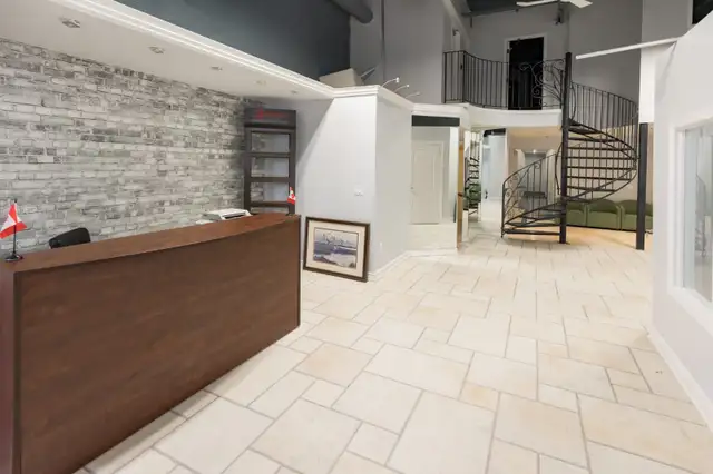 BEST PRICE LUXURY OFFICE FOR RENT & LEASE *PRIME LOCATION* in Commercial & Office Space for Rent in Mississauga / Peel Region - Image 2