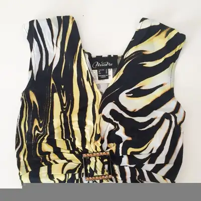 NWOT - Nueva - (Size 8) Sleeveless Women's Blouse, View more