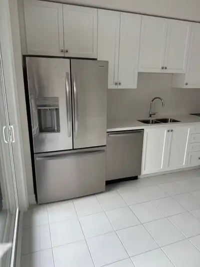 New townhome for rent 3 Bedrooms, 2.5 bathrooms, parking space for two car. Prime Location: Just min...