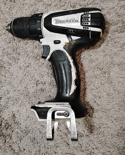 MAKITA 18V DRILL LXFD01 AND CHARGER, View more