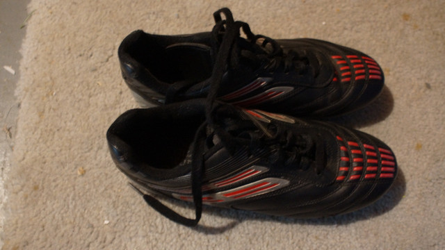 Athletic works outdoor soccer shoes size 6 unisex in Soccer in Calgary