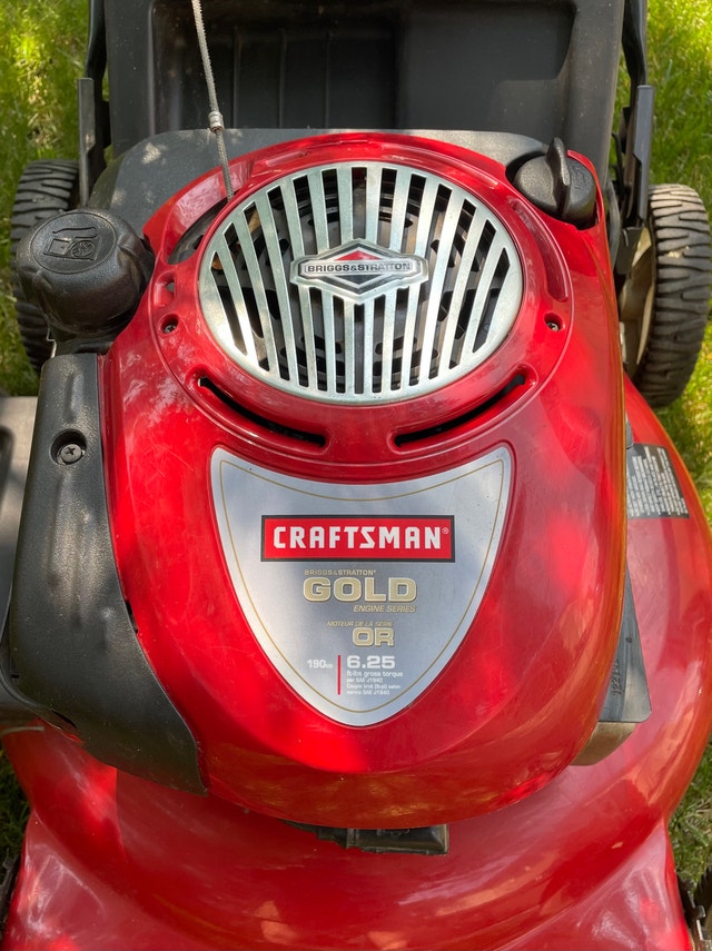 Craftsman 21” selfpropelled mower (BriggsStratton engine