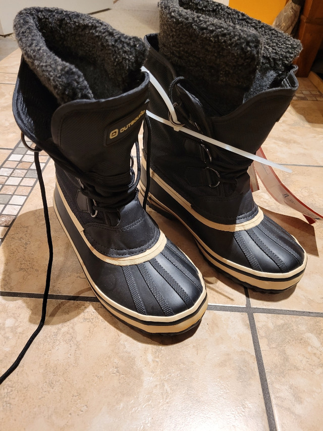 Bottes d'hiver Outbound Winter boots sz 7 gr dans Chaussures pour hommes  à Ville de Montréal