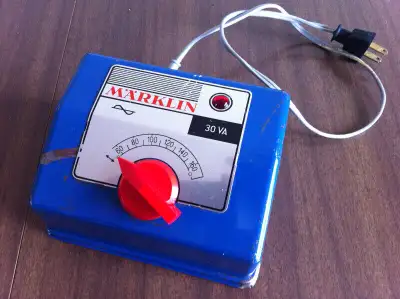 Model 6114, have had this for more than 50 years, good working condition, sorry I have no other set...