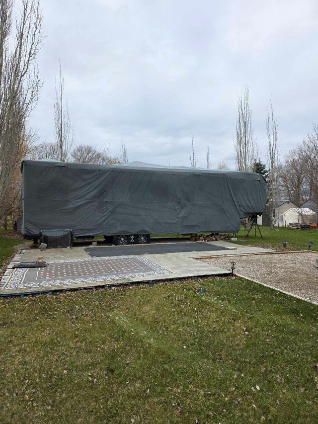 Power Campsite near Glenwood Alberta in RVs & Motorhomes in Lethbridge - Image 2