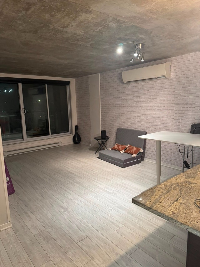 Apartment Condo for rent 3 1/2  a louer — photo 3