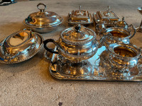 Silverware. Teaset, casserole dishes with lids and remov ovenwar