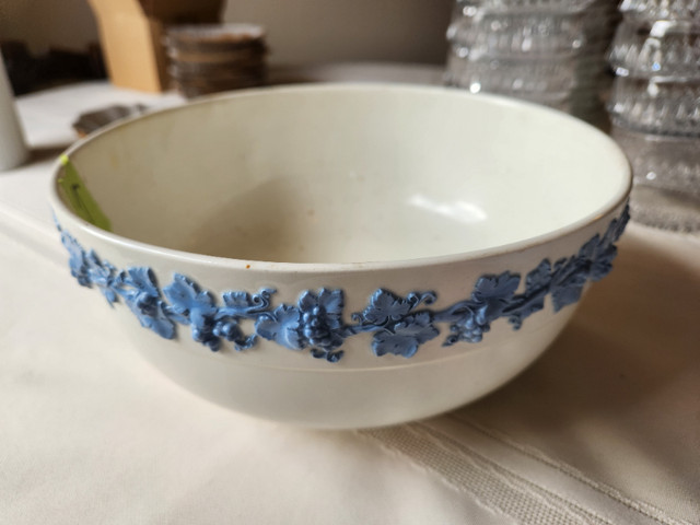 Wedgwood - serving bowl | Kitchen & Dining Wares | Oshawa / Durham Region |  Kijiji