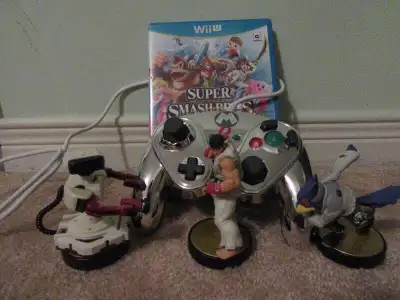 Super Smash Bros Wii U and Metal Mario **SPECIAL** controller - $60 - ( all amibos were sold)*