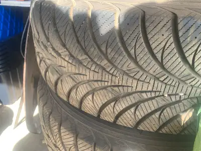 Good year winter command 265/70/16 truck tires on rims Rims in great shape Hardly used