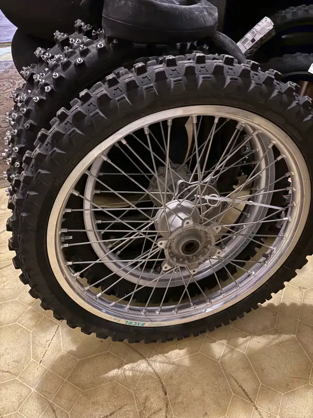 YZ250 Wheels and ice tires  in Motorcycle Parts & Accessories in Mississauga / Peel Region - Image 3