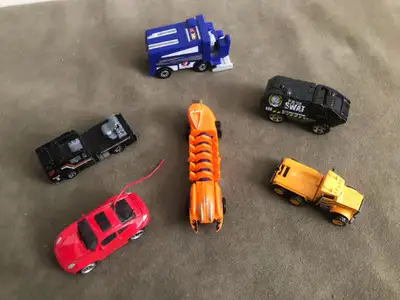 Ice Zamboni Caterpillar Car S.W.A.T. Police Vehicle Heavy Vehicle Tow Truck 18 Wheeler Truck Cab Red...