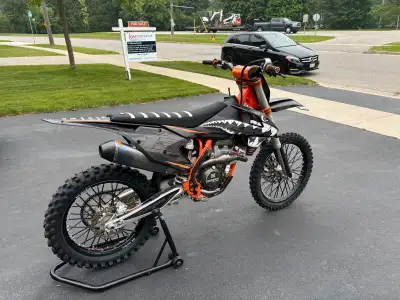KTM SX-F 350 (2018) This bike is Mint! Super Custom SX-F350 with only 45hrs on it. BIKE HAS TONS OF...