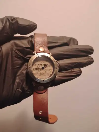 Made with Genuine leather, perfect for mature men, also be a special fathers Day gift for Dad or Gra...