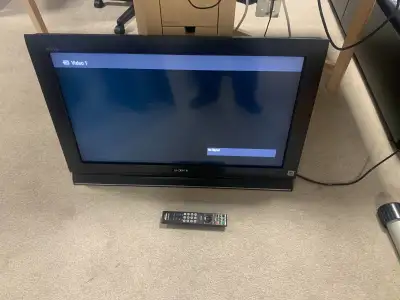 SONY TV NO. KDL-32L4000 LCD + remote control, View more