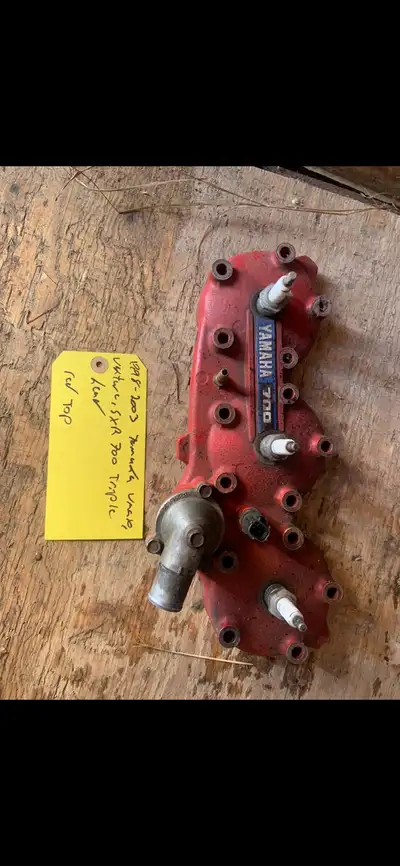 Hello, I am selling Yamaha Venture 700 Triple Red Top Engine Cylinder Head that was removed from a 1...