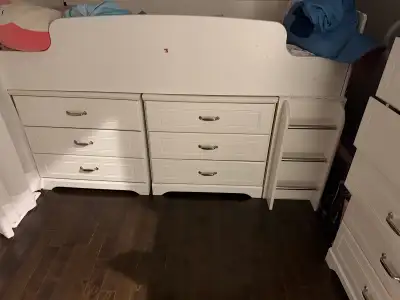 Lit mi-hauteur avec commode intégrée, View more