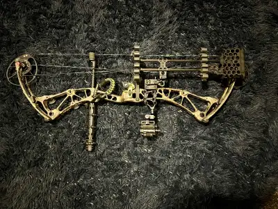 Bowtech Revolt X 60# Right Hand, View more