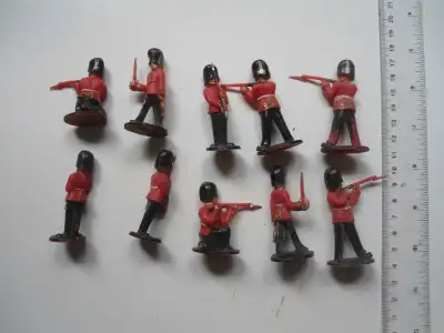 Vintage antique toy soldiers plastic x10, View more
