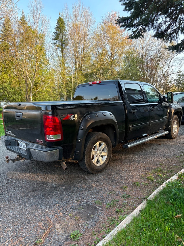 Camion GMC Sierra SLE Z71 4x4 2011 Crew Cab V8 5.3 L — photo 5