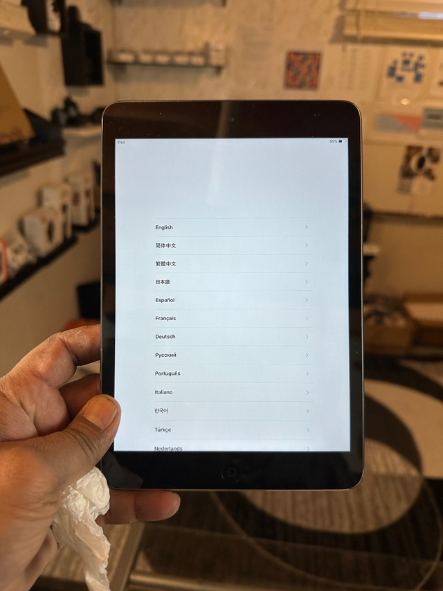 iPad 6 th Gen 32gb dans iPad et tablettes  à Saskatoon - Image 2