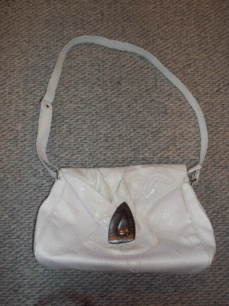 Purses in Women's - Bags & Wallets in Moncton - Image 2