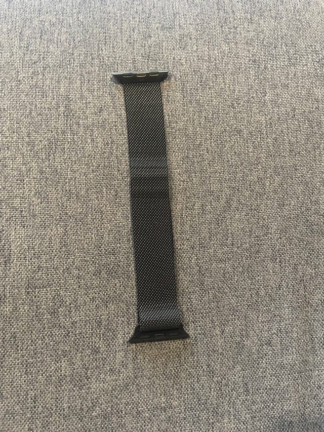 Apple Watch Band in General Electronics in Thunder Bay - Image 2