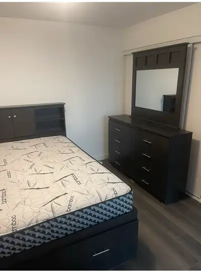 room for rent girls only