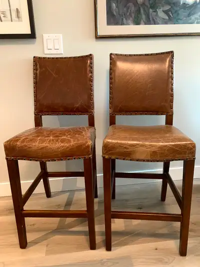 LEATHER BAR STOOLS & TABLE SPOTLESS, View more