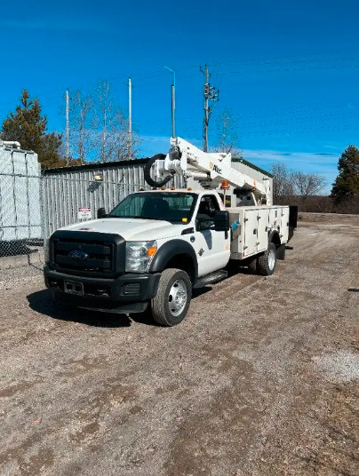 2015 Ford F550 Altec AT37G Utility Bucket Truck in Other in Renfrew - Image 2