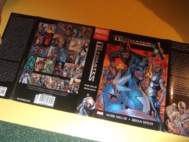 Ultimates MARVEL COMICS Captain America Thor Black Widow Wasp ++ in Comics & Graphic Novels in Oakville / Halton Region - Image 2