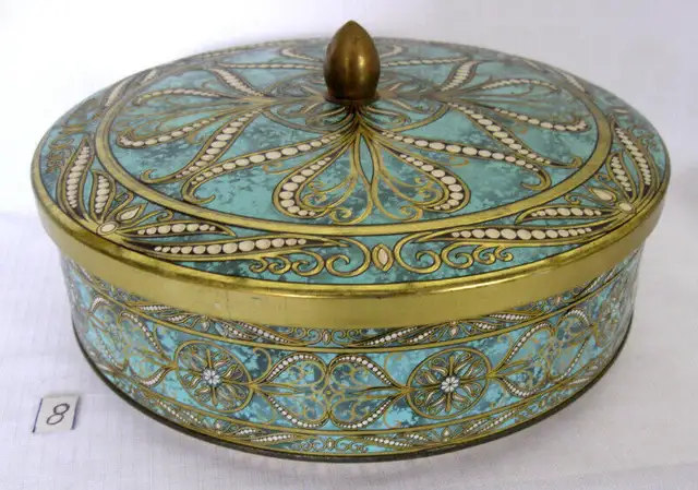 CONTENANT BISCUIT  METAL VINTAGE COOKIE TIN CONTAINERS AU CHOIX in Arts & Collectibles in West Island - Image 9