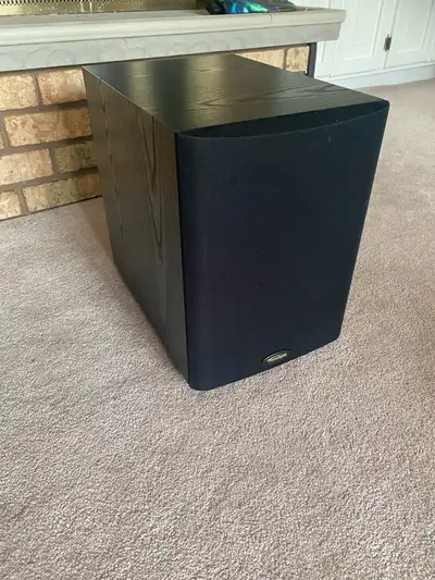Paradigm pdr8 v-3 powered subwoofer, excellent condition.