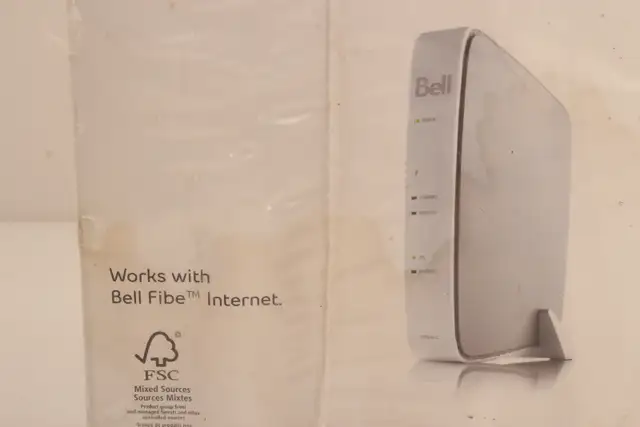 Bell 2WIRE 2701HG-G High Speed DSL Wireless Modem Router WiFi in Networking in City of Toronto - Image 5