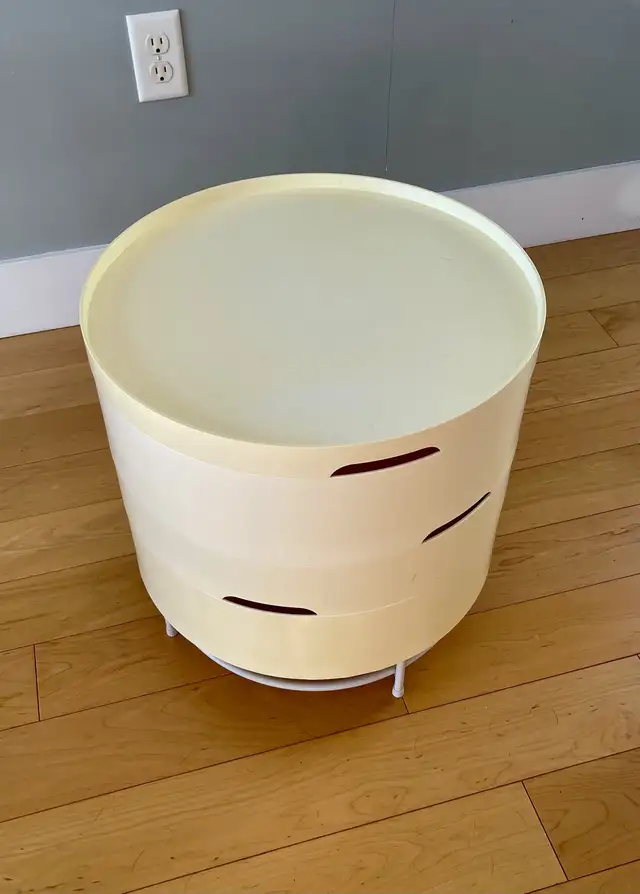 IKEA plastic side table in Coffee Tables in Bedford - Image 10
